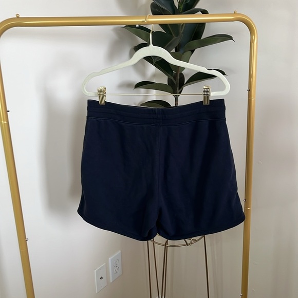 🌴 Champion Hoodie and Shorts Set - Picture 5 of 6